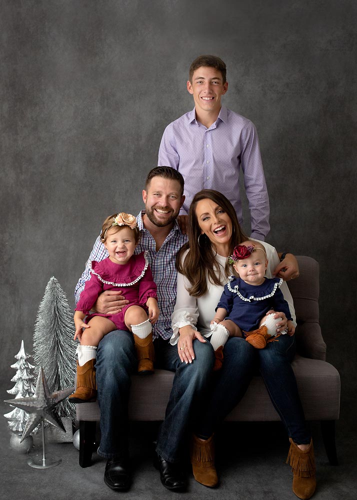 Family Photo Gallery - JCPenney Portraits  Photography poses family,  Family portrait poses, Family photo pose